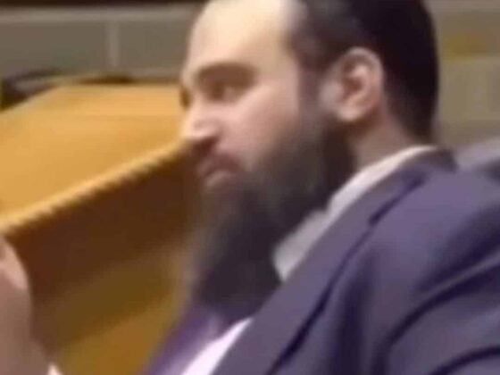 Rabbi Links Anti-Jewish Sentiment to Banking Control and Global Debt
