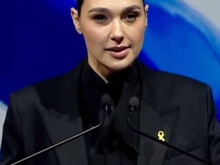 #BoycottGalGadot: Daizy Gedeon Slams Israeli Actress as ‘Proud Israeli = Supporter of Child Killers’