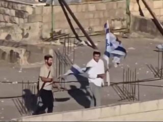 🔥 Outrage as Israeli Occupation Forces Back Settler Takeover of Palestinian Family Home in Hebron
