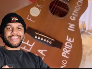 Australian Artist Removed From Public Service Awards After Refusing to Cover Pro-Palestine Message