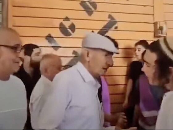 Middle East Eye: Israeli Youths Harass Elderly Palestinian Man in Jerusalem