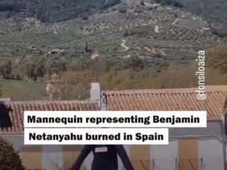 Mannequin of Benjamin Netanyahu Burned in Spain During Protest 3 Mannequin of Benjamin Netanyahu Burned in Spain During Protest