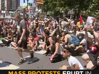 Mass Protests Erupt in Bilbao After Police Clash With Flotilla Supporters 2 Mass Protests Erupt in Bilbao After Police Clash With Flotilla Supporters